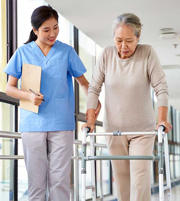 nurse-with-patient-walking